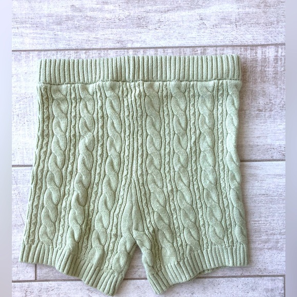 Beige Botany Knit Shorts NWOT - Picture 2 of 4